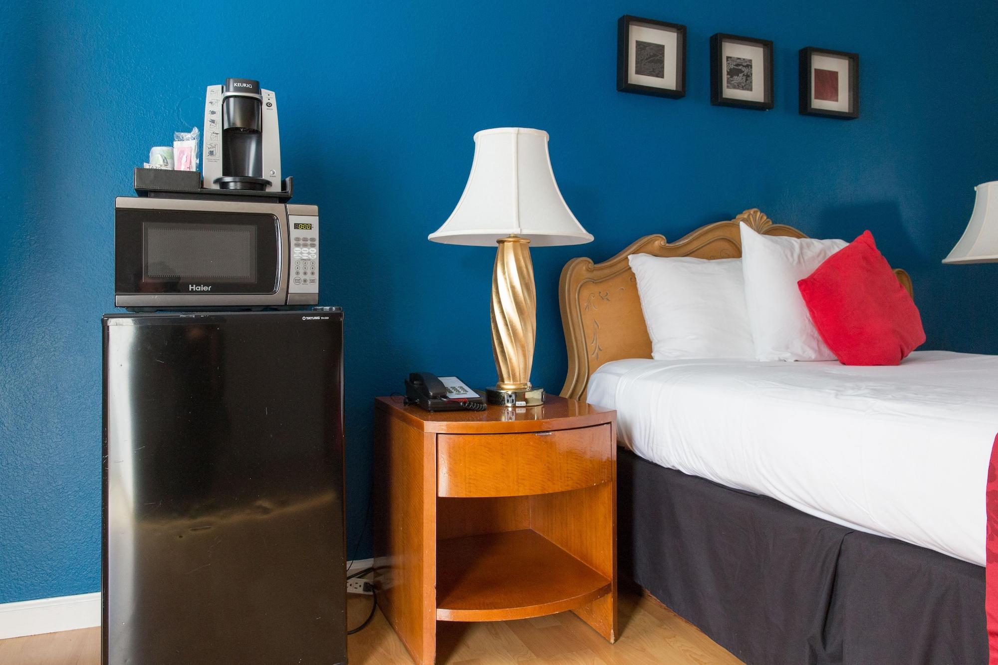 Alpine Inn & Suites Дейли-Сити Экстерьер фото