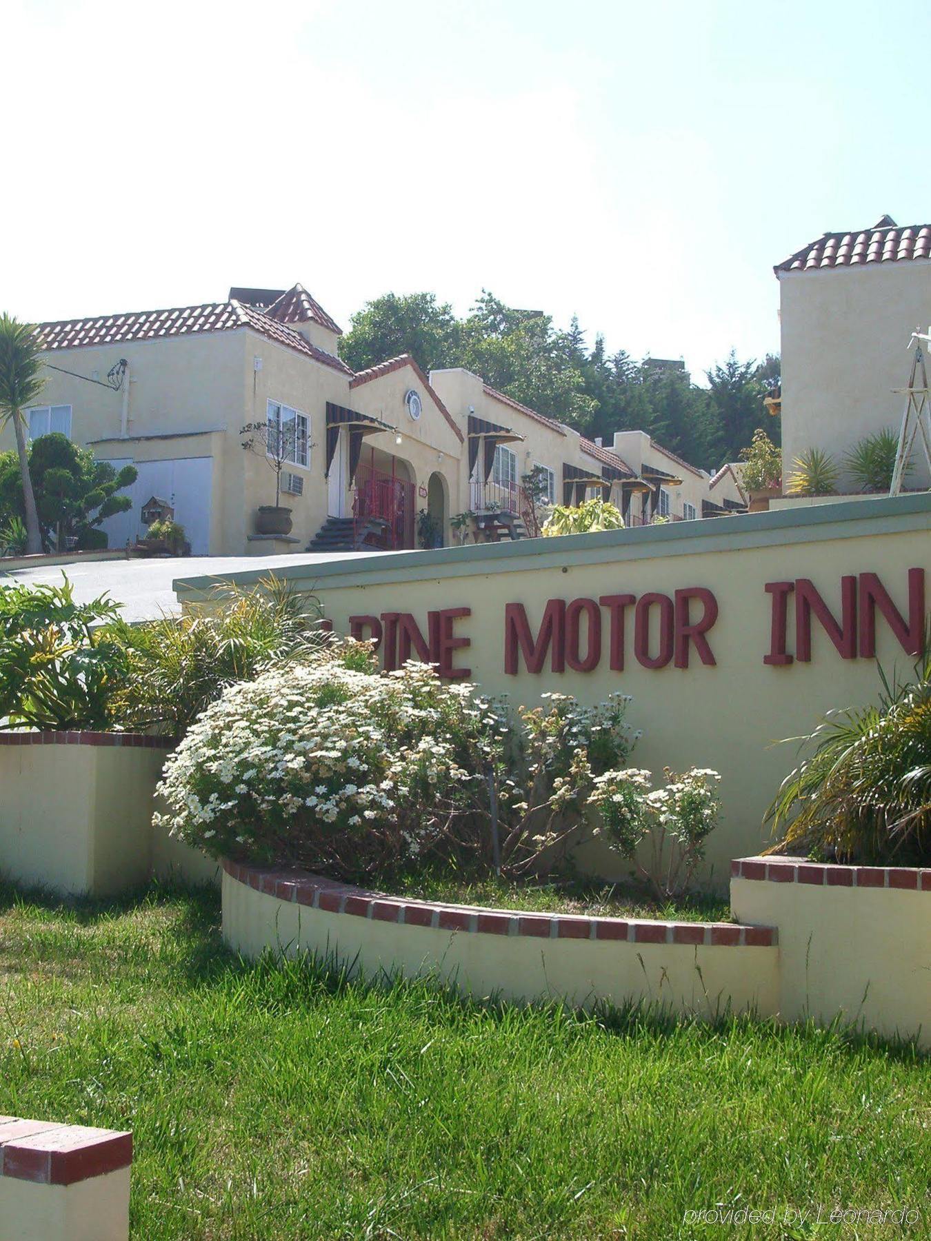 Alpine Inn & Suites Дейли-Сити Экстерьер фото
